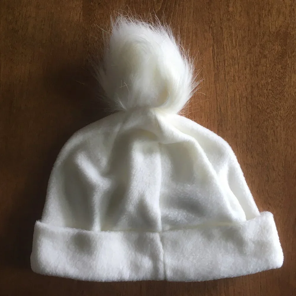 Old Navy white pompom hat S/M NWT